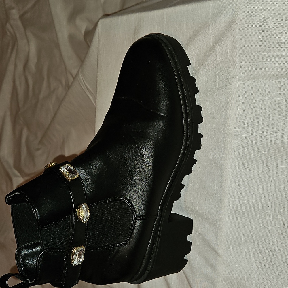 Nicole Miller Elegant Black Ankle Boots